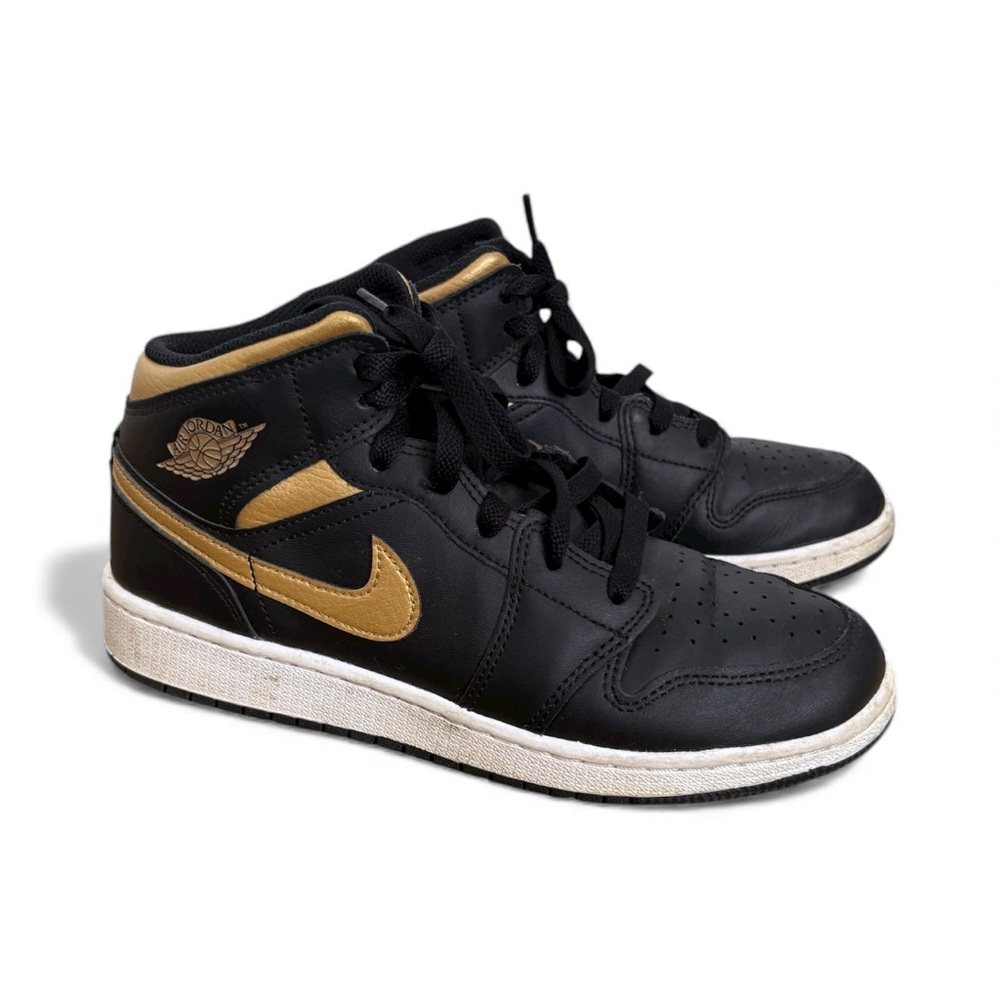 Kids Nike Air Jordan 1 Mid‎ GS Black Gold Metallic Sneakers - 5.5